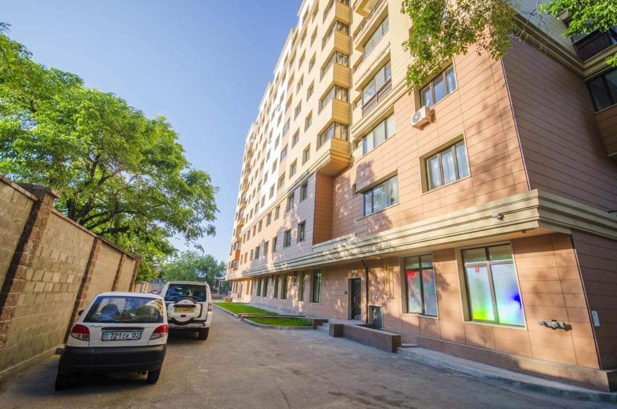 Appartments " Zhetysu-4" Almatî Exterior foto