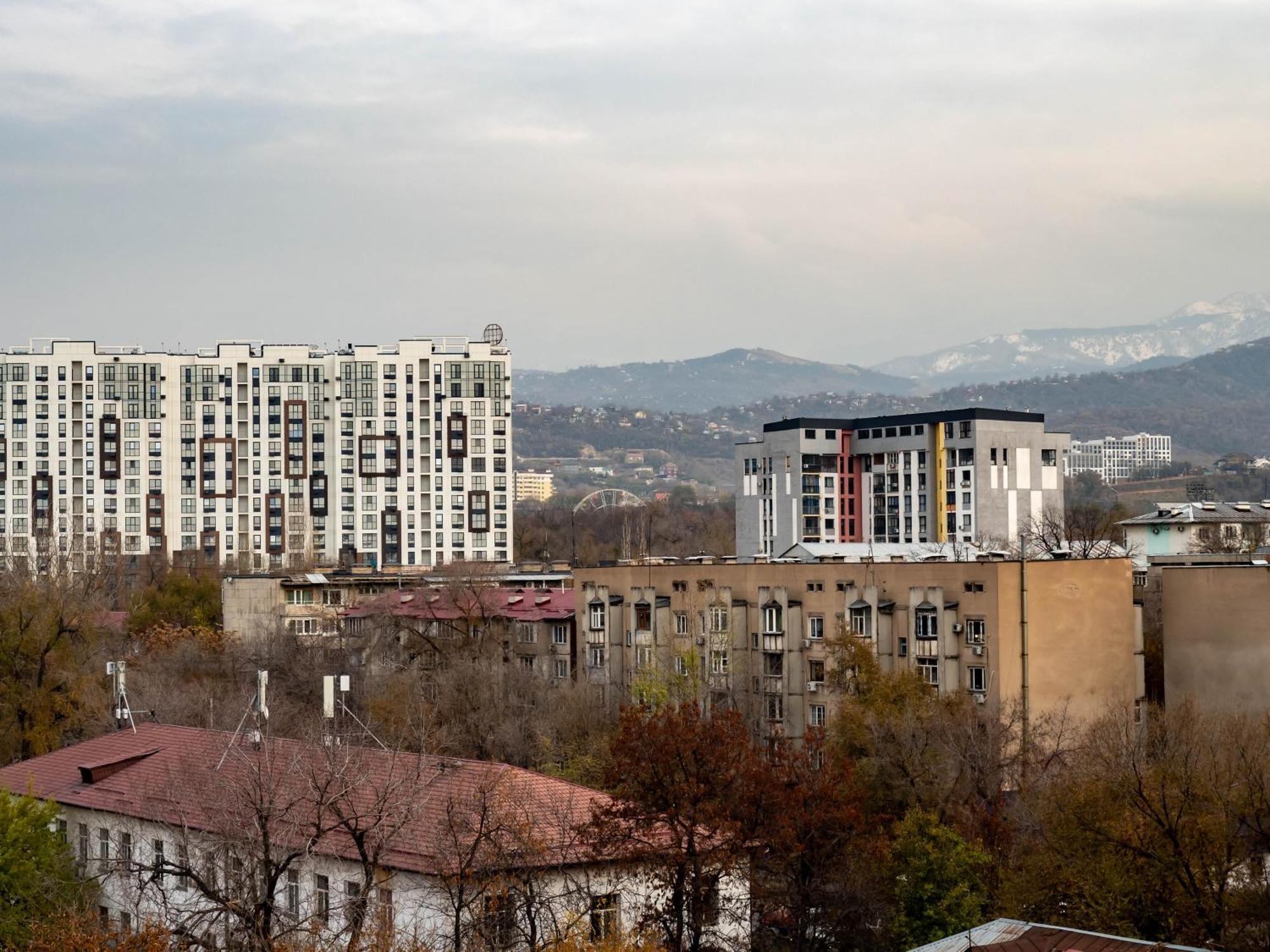 Appartments " Zhetysu-4" Almatî Exterior foto